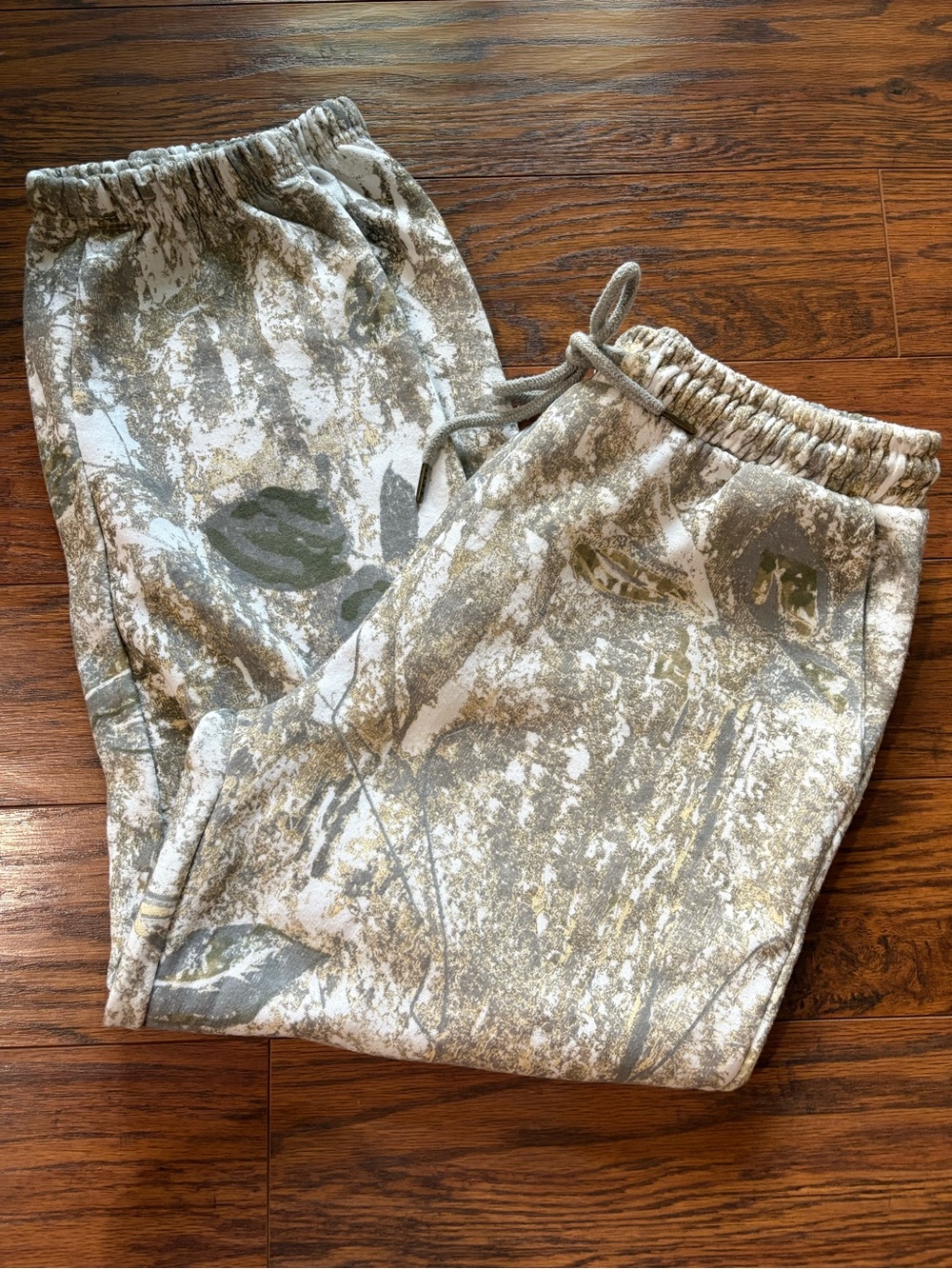 Men’s Camo Joggers Sz L